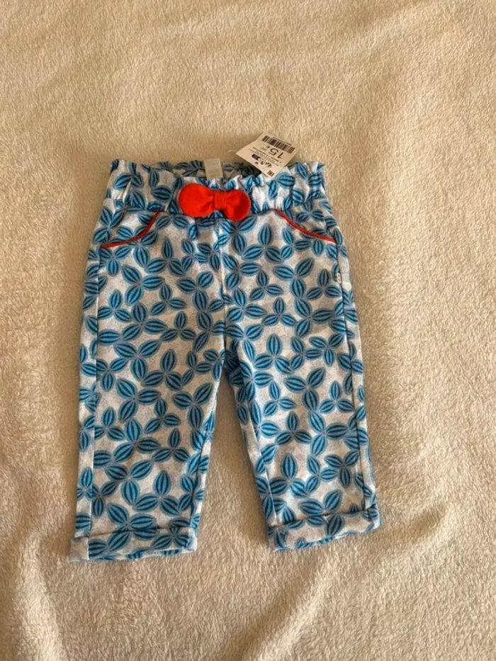 Pantalon bébé fille imprimé bleu avec nœud rouge – 3 mois - photo numéro 2