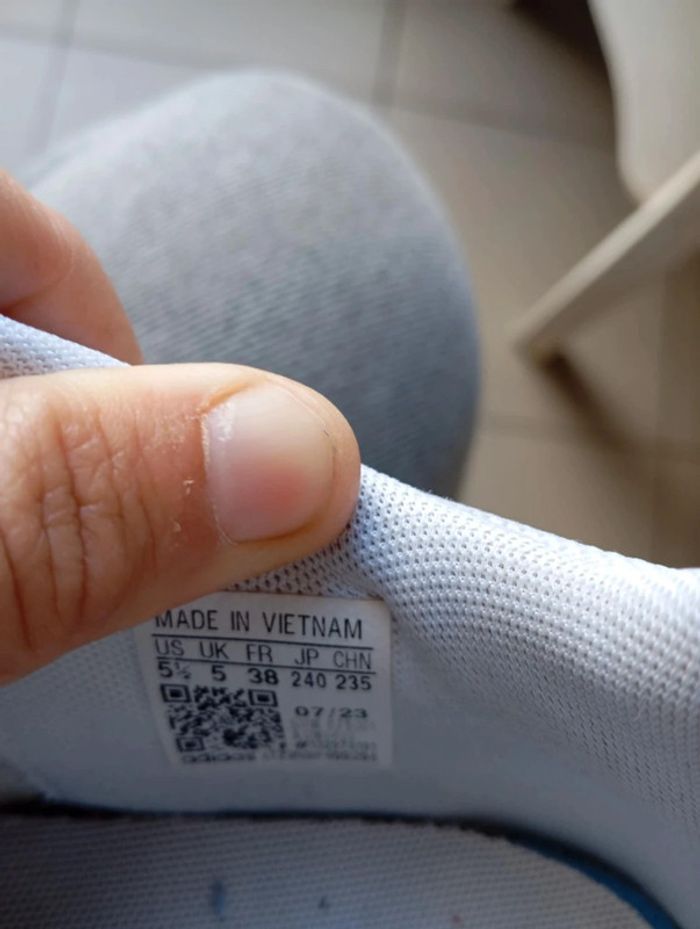 Basket adidas blanche - photo numéro 4