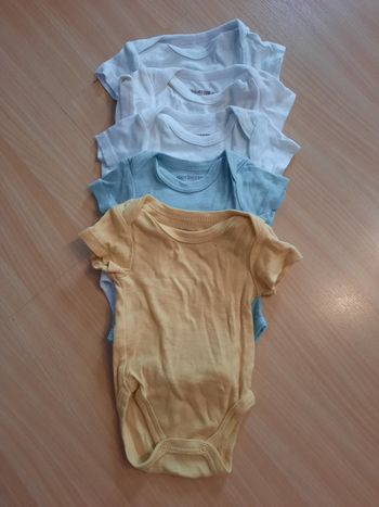 Lot vêtements naissance