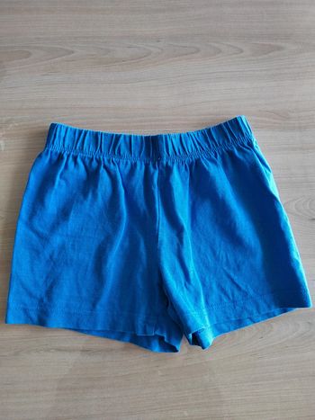 Short bleu 3 ans