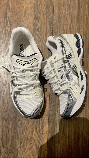 Asics authentique