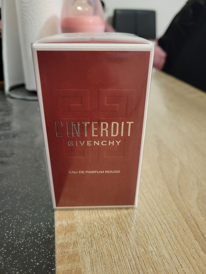 Parfum l'interdit
