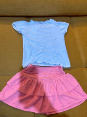 Jupe et tee shirt 6 ans