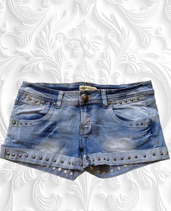 Mini short en jean clouté taille 38