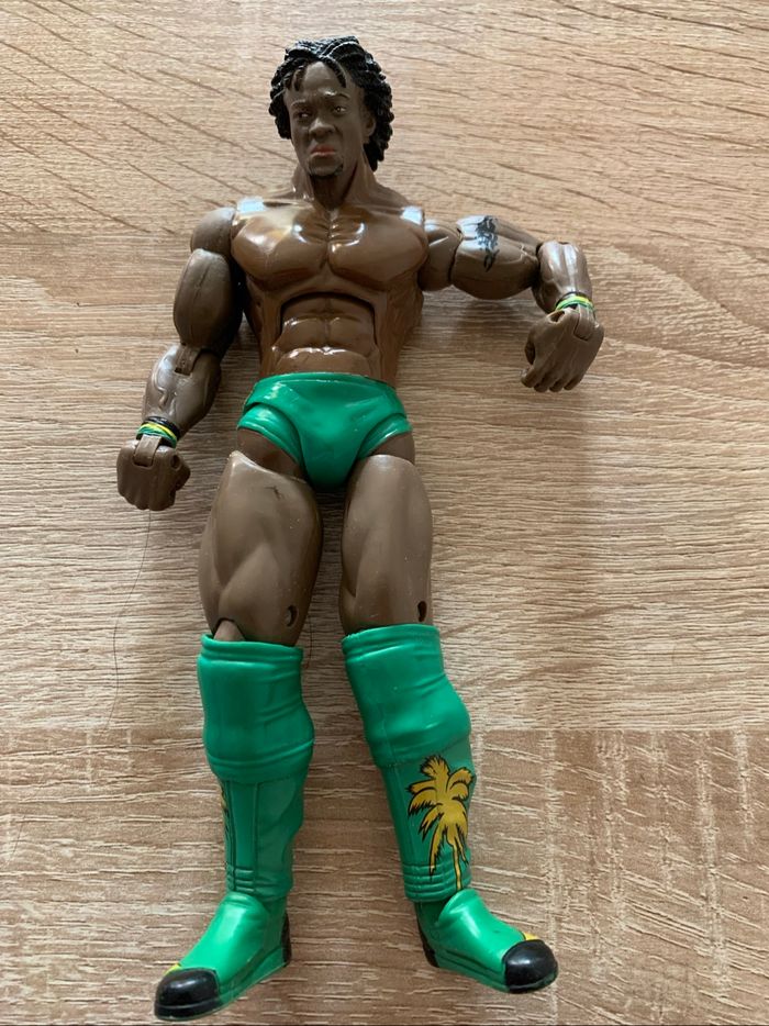 Figurine catcheur WWE kofi Kingston - photo numéro 4