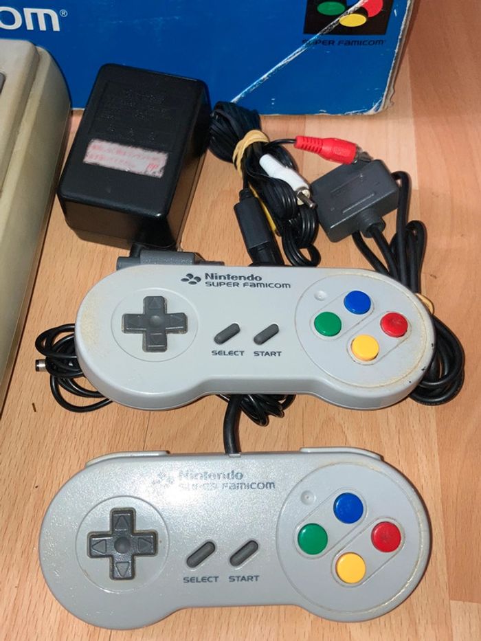 Console Super Famicom Complete en boîte JAP - photo numéro 3