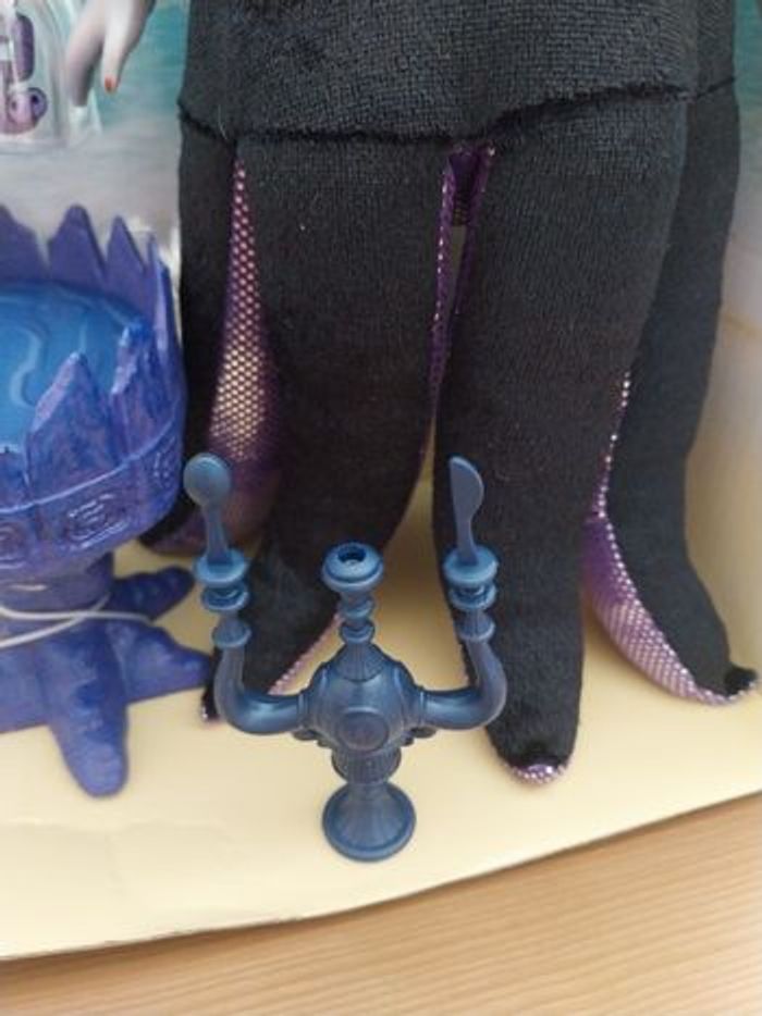 Poupée Ursula et accessoires sorcière et potions Coffret Disney La Petite Sirène - photo numéro 3