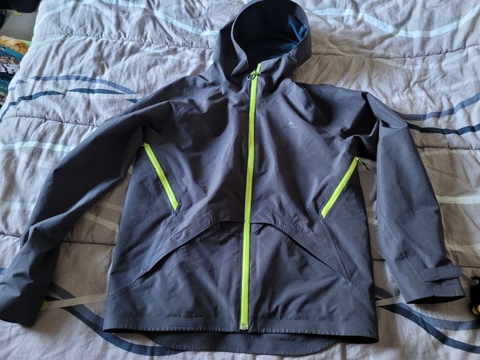 coupe vent imperméable queshua 12/13ans (7e)