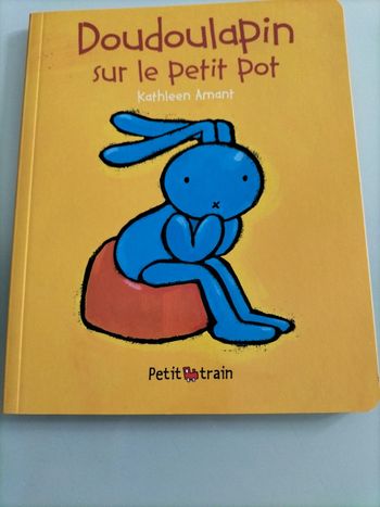 Doudou lapin sur le petit pot de Kathleen amant