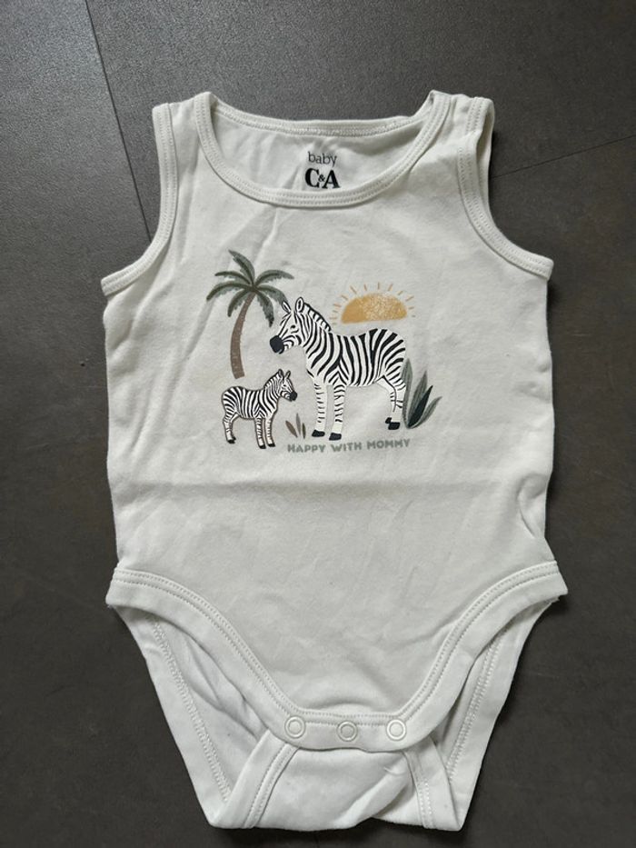 Lot bodies 6 mois - photo numéro 2