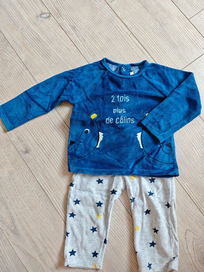 3 pyjamas velours 24 mois - photo numéro 5