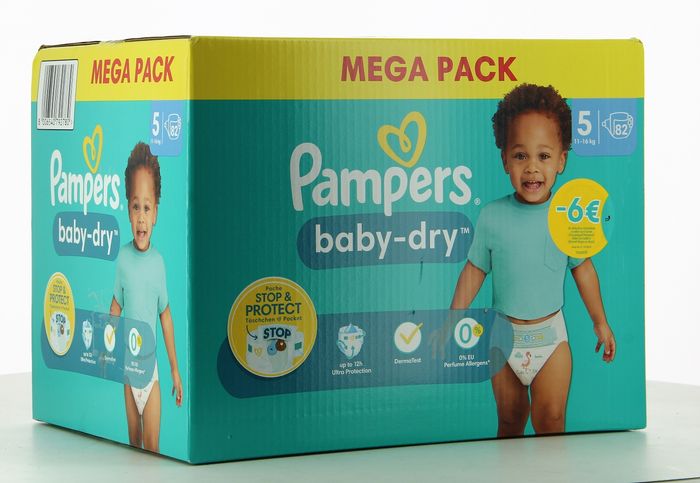 Lot de 82 Couches Pampers Baby Dry 11-16KG Taille 5 Neuf