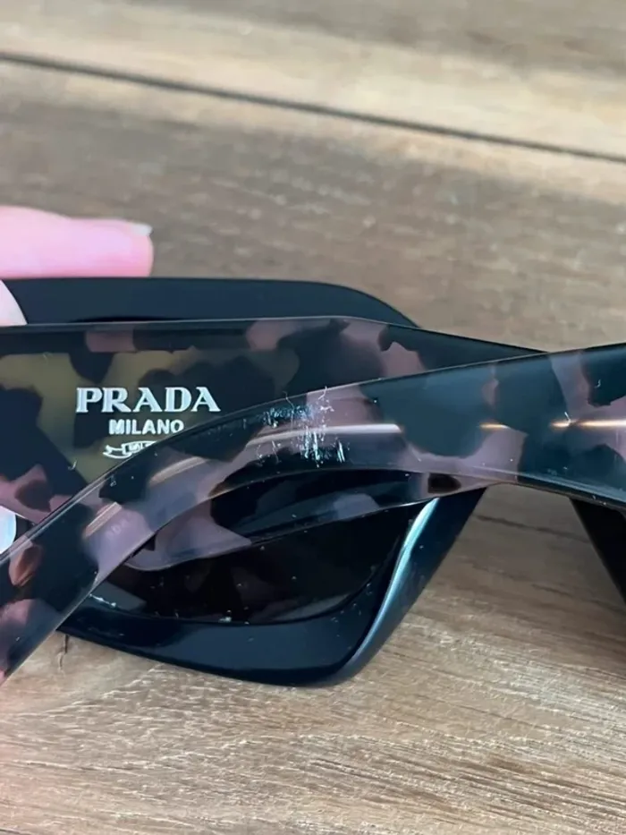 Lunettes de soleil Prada - photo numéro 8
