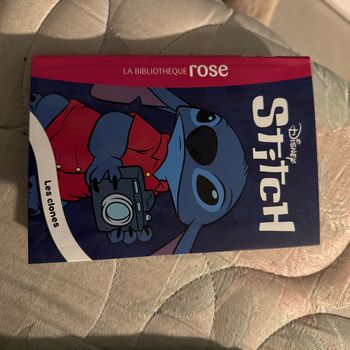 Stitch 8 Les clones