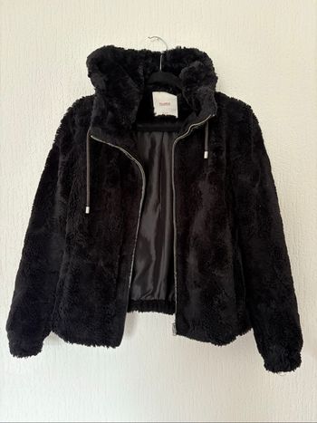 Manteau pull and bear taille 38