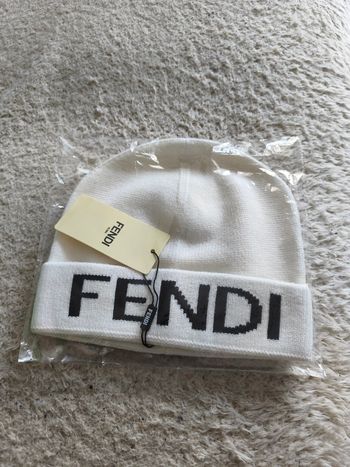 Bonnet "FENDI"