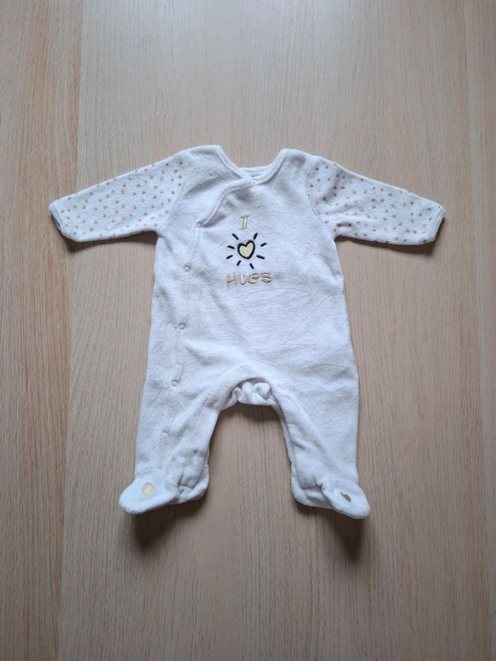 Lot pyjamas et brassière - photo numéro 4