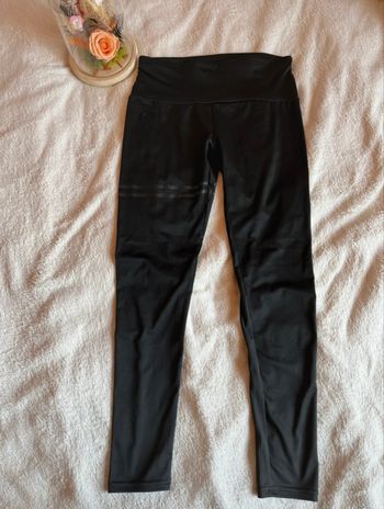 Legging de sport noir taille M en très bon état