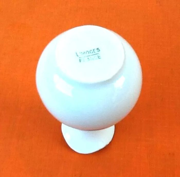 Petit vase balustre Porcelaine blanche / Décor scène galante Limoges France - photo numéro 4