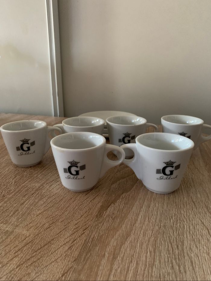 6 tasses à café de bistrot publicitaire Gilbert en porcelaine