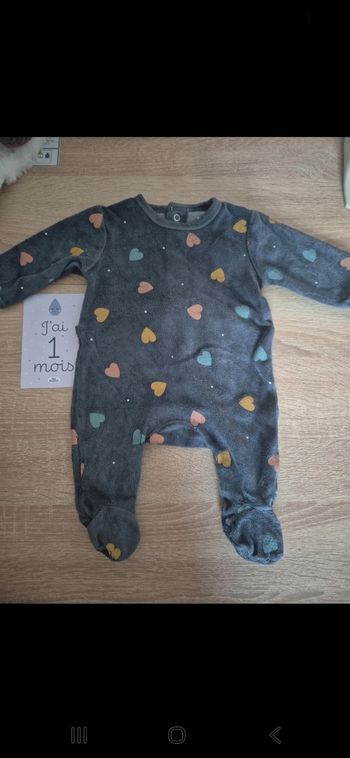 Pyjamas coeur  1 mois