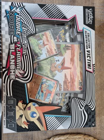 Coffret pokemon victini