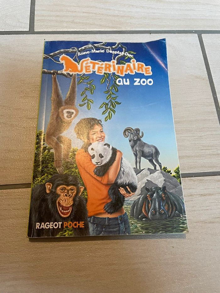 Livre vétérinaire au zoo