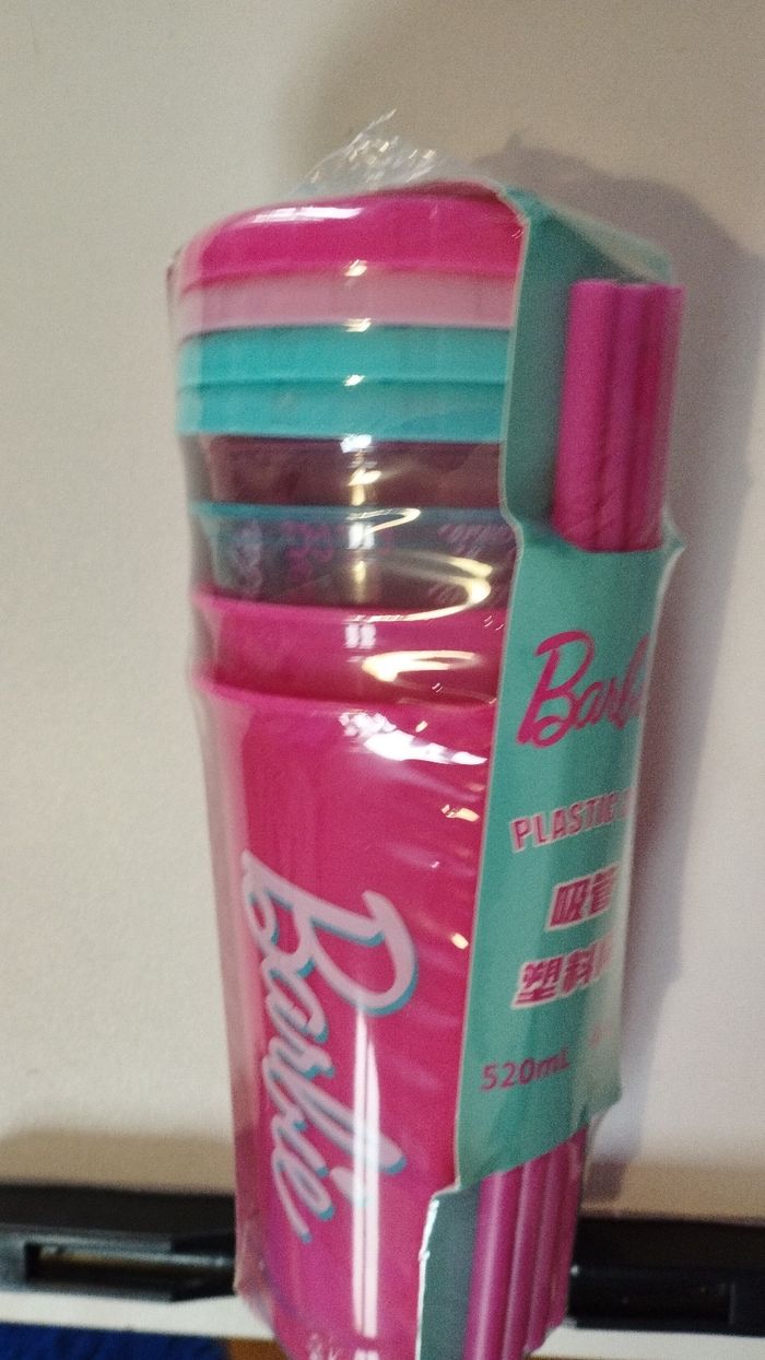 Lot de gobelets barbie neufs avec étiquette - photo numéro 5