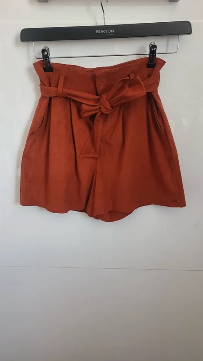 Short Suède cognac