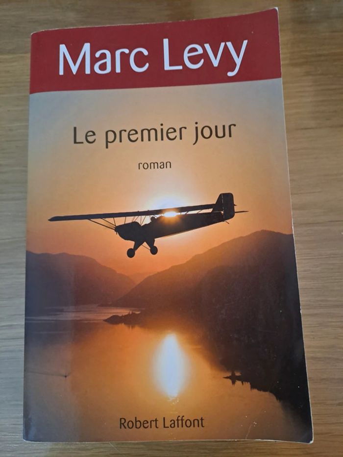 Livre "le premier jour " Marc Levy