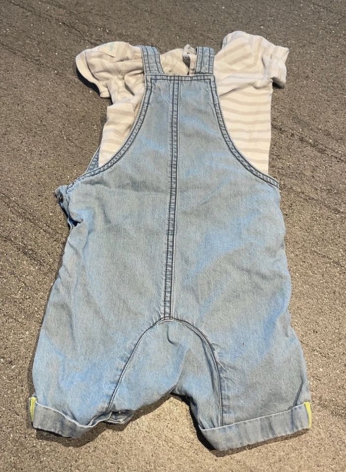 Ensemble salopette en jean et body 12 mois - photo numéro 2