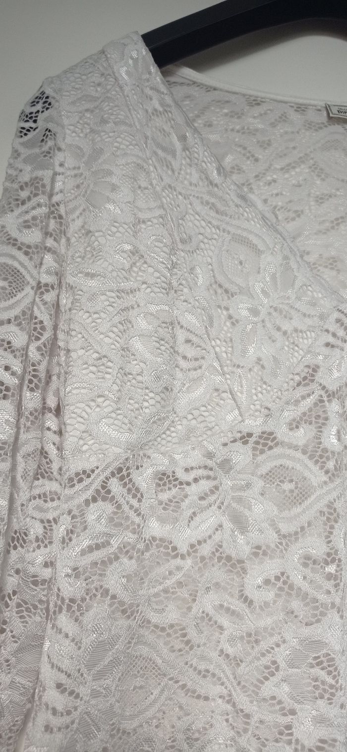 Haut en dentelle - photo numéro 3