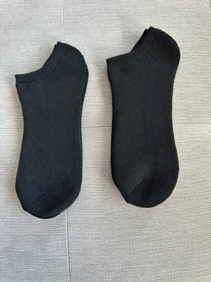 Lot 2 paires de chaussettes noires 38-42