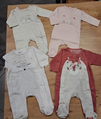Lot de 14 babygros pijamas bébé fille 3 mois.