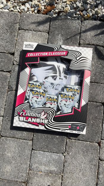 Pokémon - Coffret Collection Classeur - Flamme Blanche - Reshiram - EV10.5