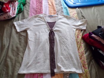 Pull beige à manches courtes taille 2