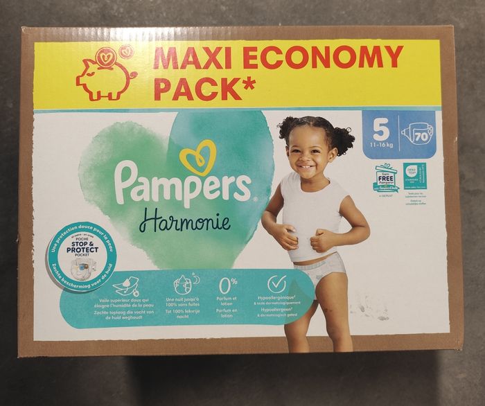 Couches Pampers harmonie