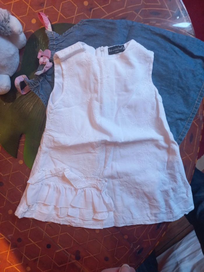 Lot 2 belles robes 24 mois blanche et jean - photo numéro 4