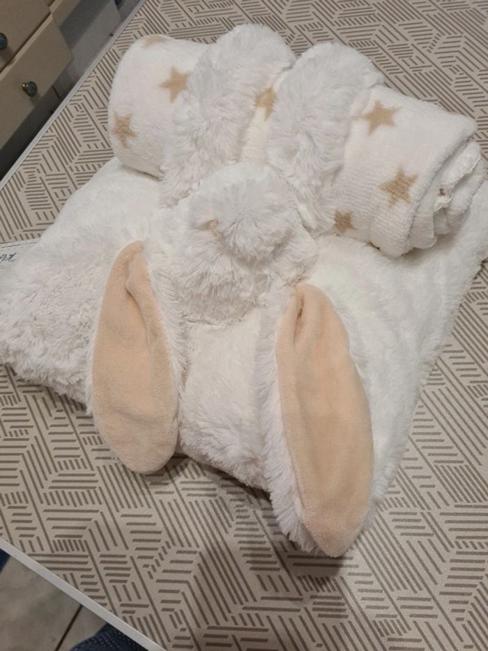 Coussin avec petit plaid neuf  atmosphera - photo numéro 8