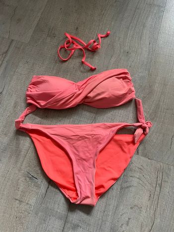 Très joli maillot de bain 2 pièces taille 38