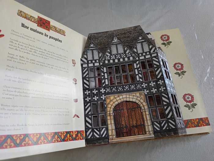 Livre la poupée  de maison enchantée - photo numéro 5