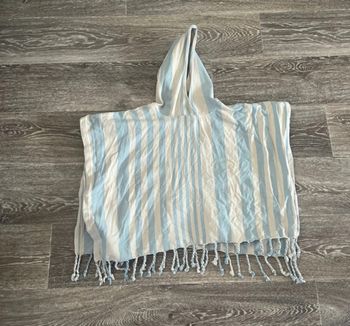 Poncho de plage ou piscine liewood 3 ans 4ans neuf