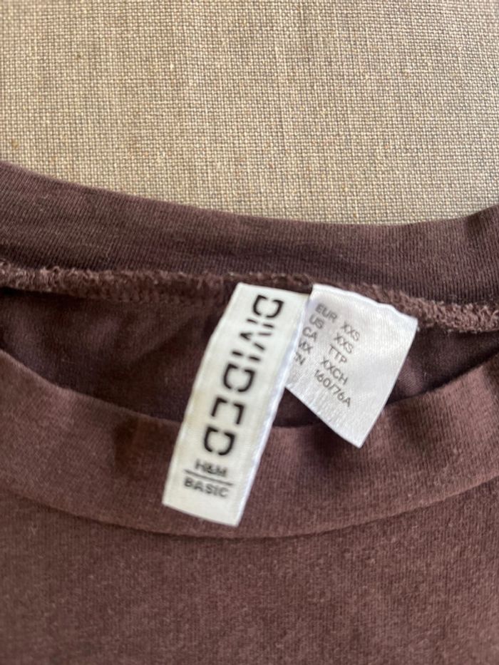 TEE shirt h&m marron xxs - photo numéro 2