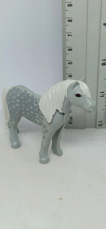 Poulain gris avec crinière blanche playmobil