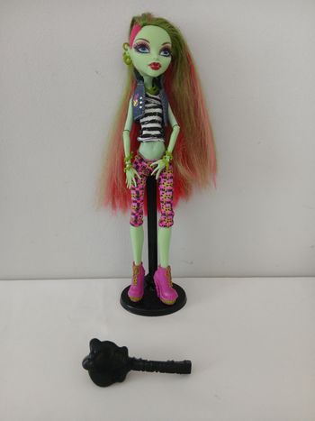 Poupée monster high venus