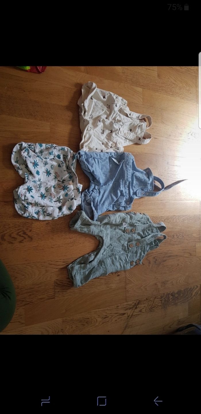 3 salopettes et 1 short