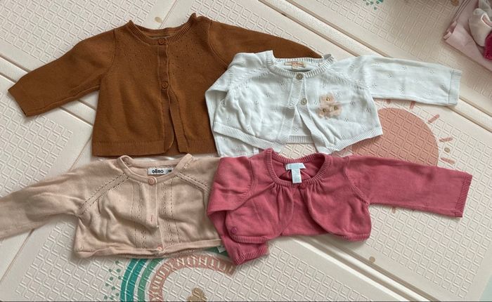 Vêtements 6mois fille - photo numéro 3