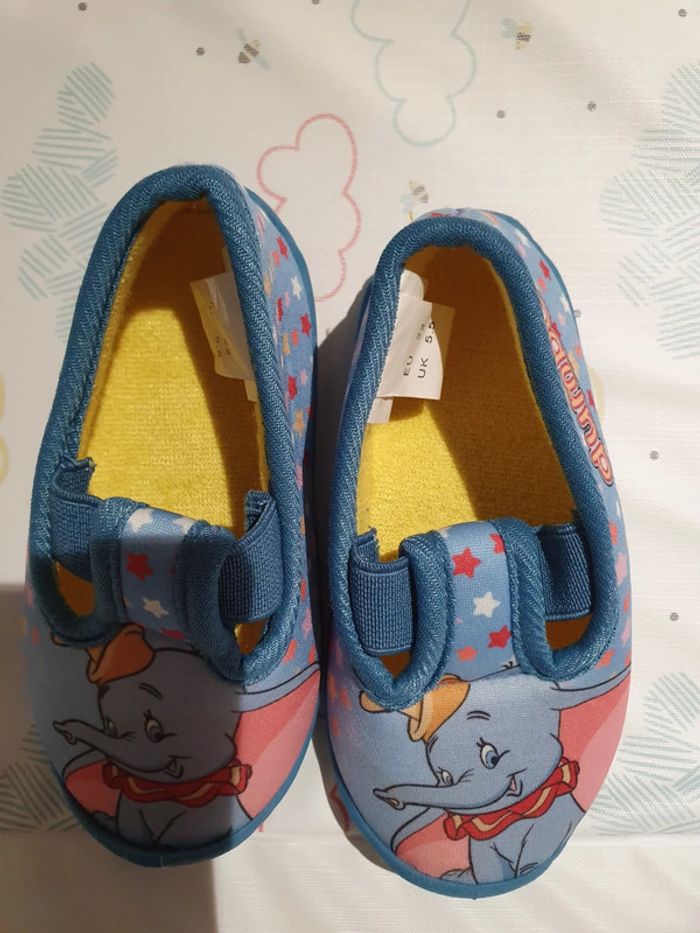 Chaussons Dumbo, taille 22, neuf. - photo numéro 3