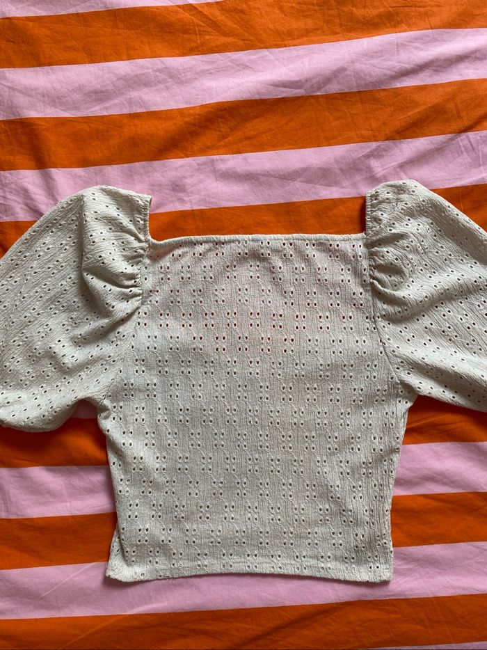 Top court romantique en broderie anglaise H&M taille M - photo numéro 7