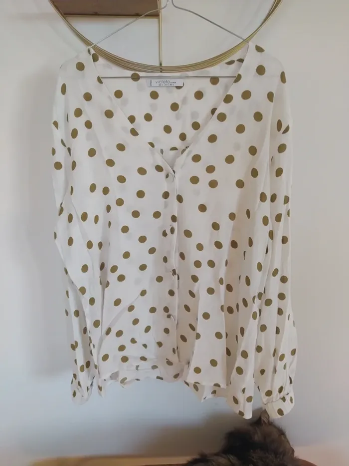 Chemise à pois marrons Violeta by Mango